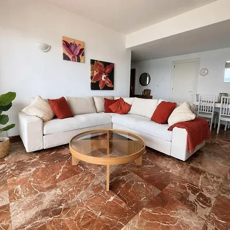 Apartamento Beachfront 2 Bed Balcony & Sea Views *