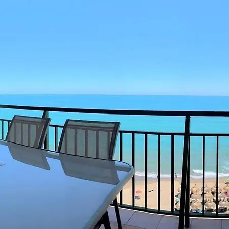 Beachfront 2 Bed Balcony & Sea Views Fuengirola