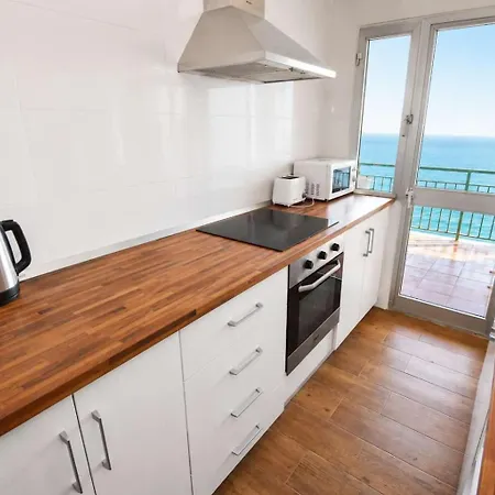 Beachfront 2 Bed Balcony & Sea Views Fuengirola
