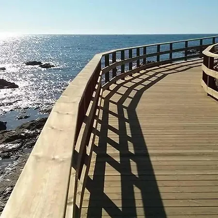 Beachfront 2 Bed Balcony & Sea Views
